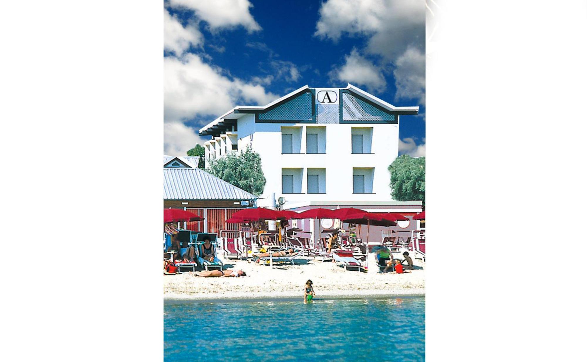 Hotel Ariston 체제나티코 외부 사진