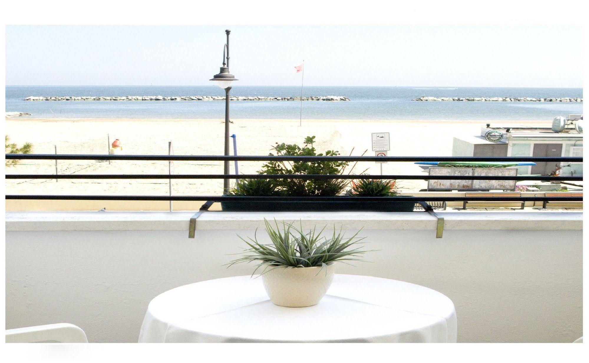Hotel Ariston 체제나티코 외부 사진